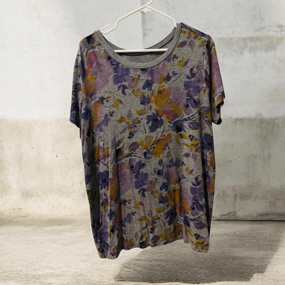 Torrid Multicolor Floral Short Sleeve Top